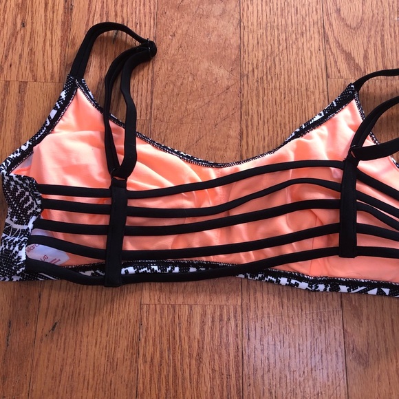 Swimsuit Lot- 2 Large Tops, Aztec & Yellow - Picture 3 of 5
